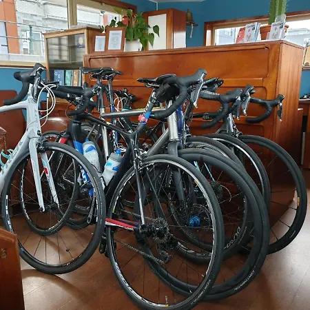 The Boatel Botel Gent