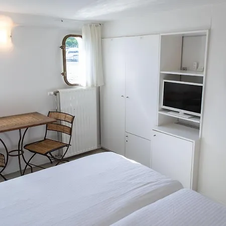 The Boatel Botel Gand